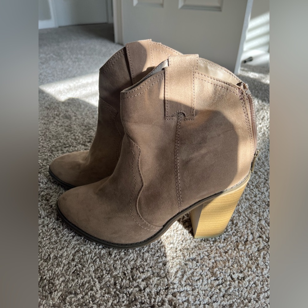 Western Booties size 8 1/2.